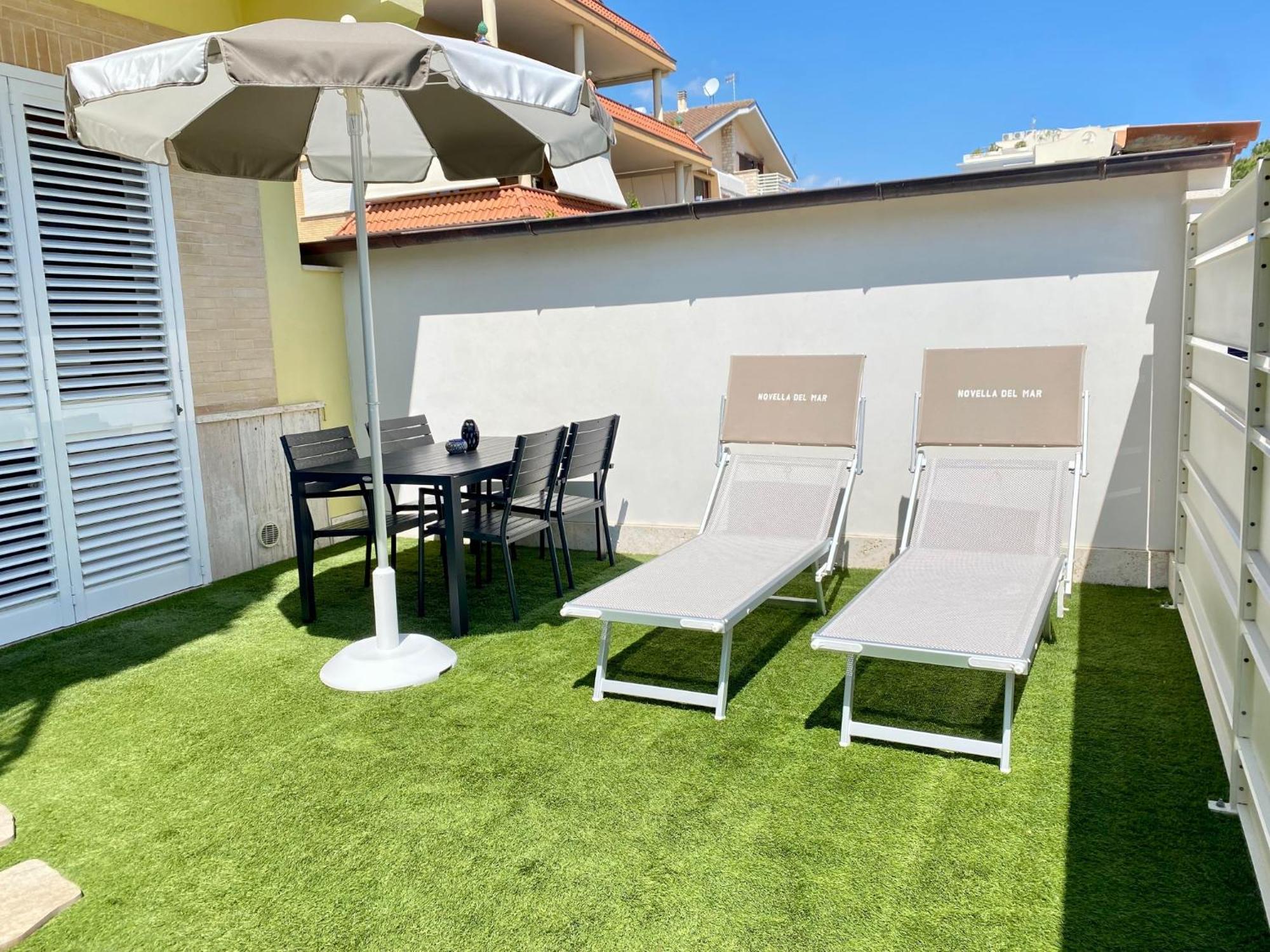 Novella Del Mar Prima Fila Dal Mare Villa Grottammare Exterior foto